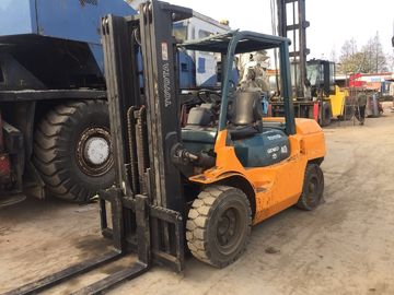 3 Mast Used Diesel Forklift Truck 7FD40 SGS Approved With Middle Cylinder supplier