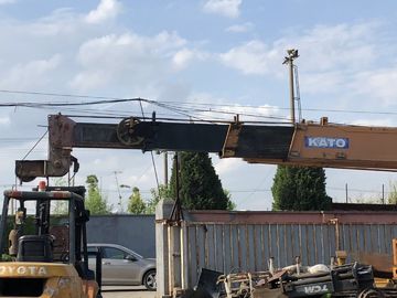 used 30ton kato rough terrian crane KR300 originally made in japan , just used for 5000 hrs , very good condition supplier