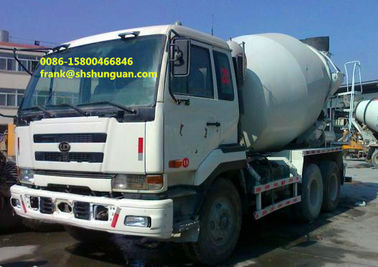 China NISSAN UD Used Concrete Mixer Trucks 6 X 4 Driving Type Easy Operating factory